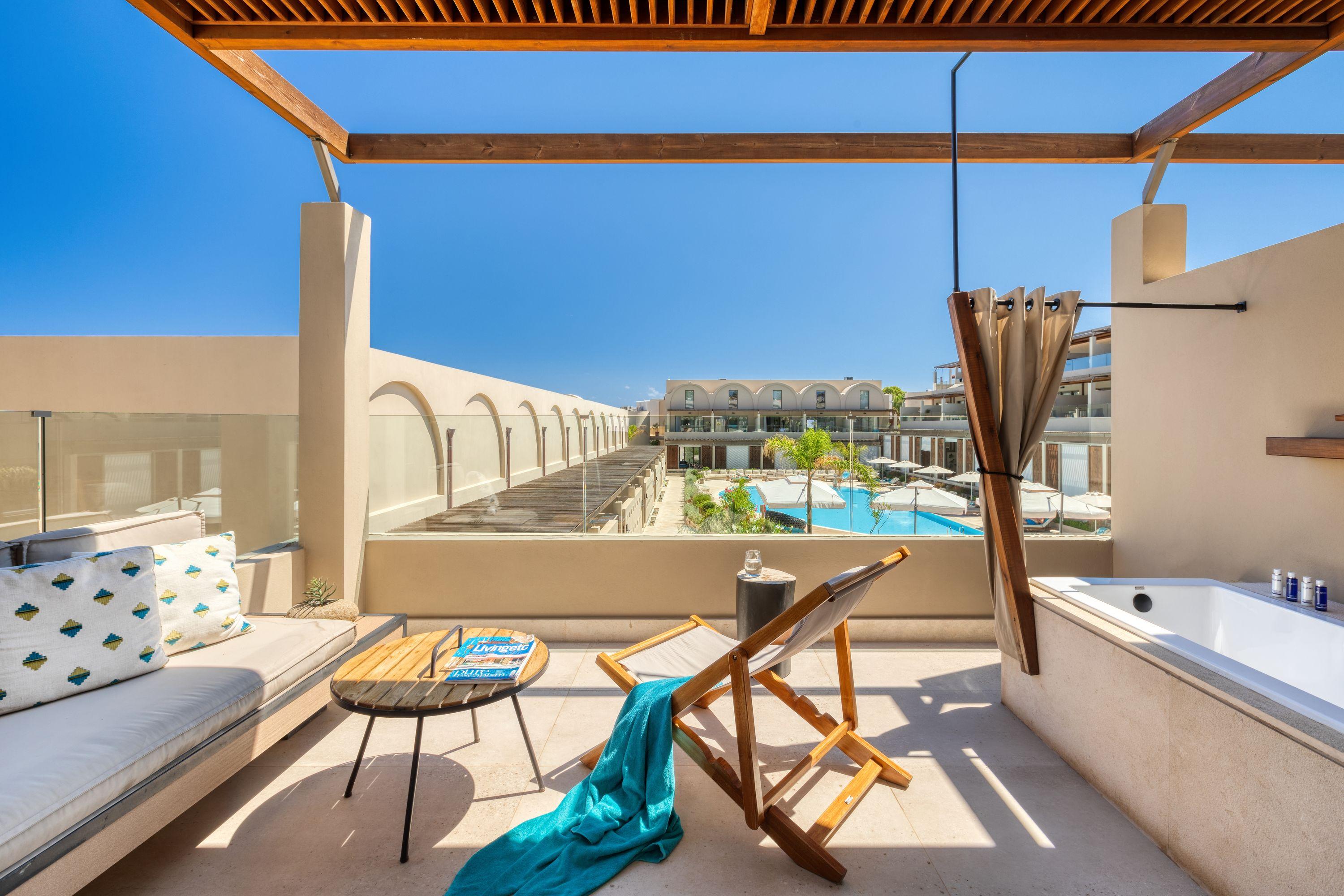 Domes Noruz Chania, Autograph Collection Zimmer-Kategorien Standard, Suite (Wellness Loft Pool View with Outdoor Heated Jacuzzi)