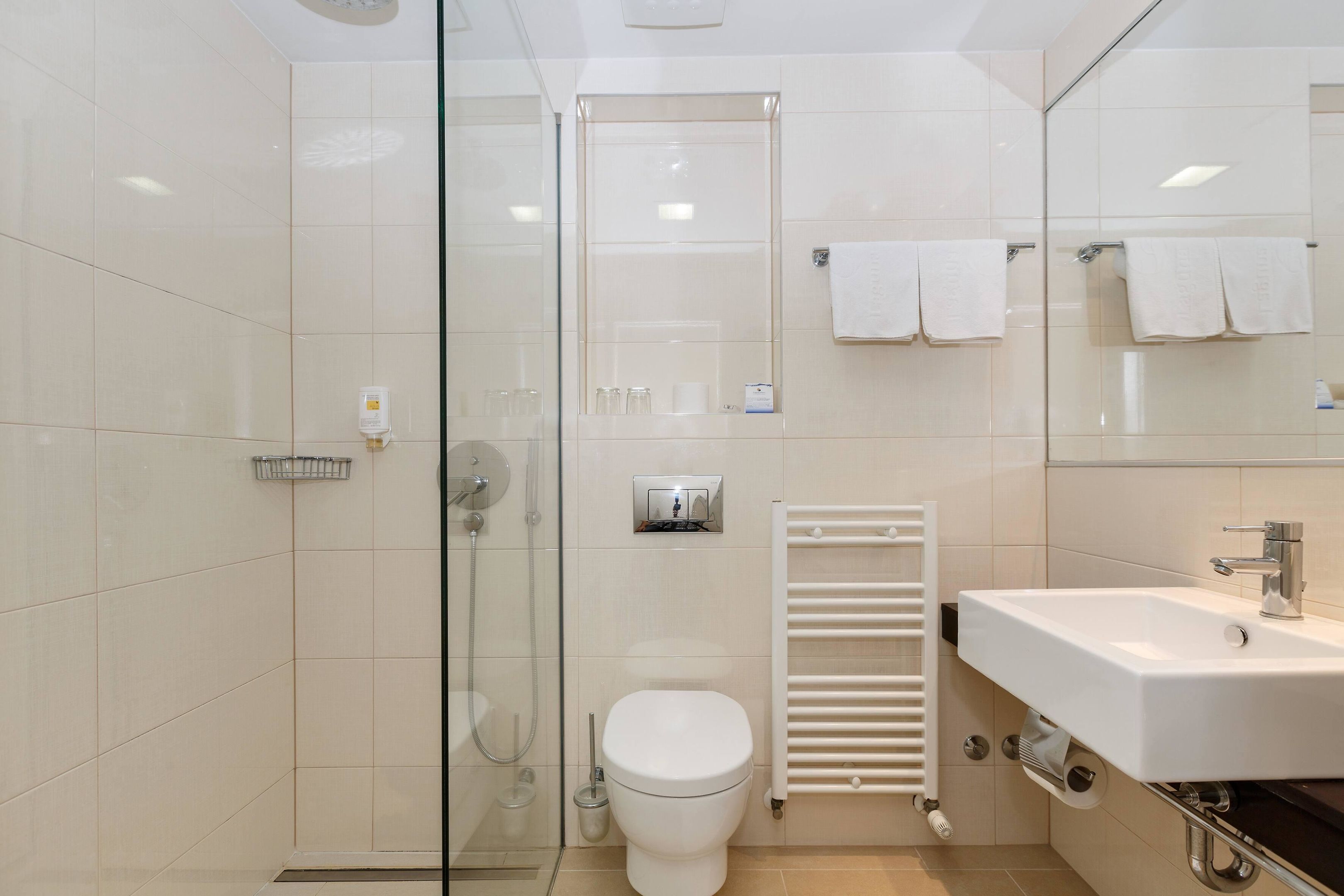 Hotel Mediteran Plava Laguna Zimmer-Kategorien Single Room with Balcony and Park View