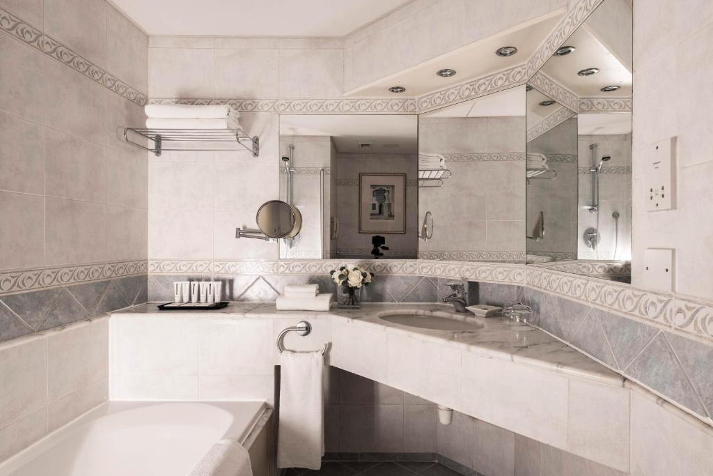 Hotel: Corinthia St George's Bay, Malta