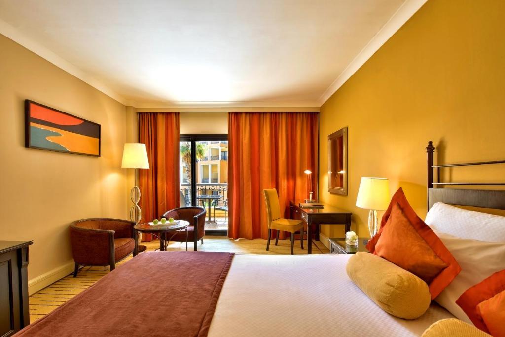 Hotel: Corinthia St George's Bay, Malta