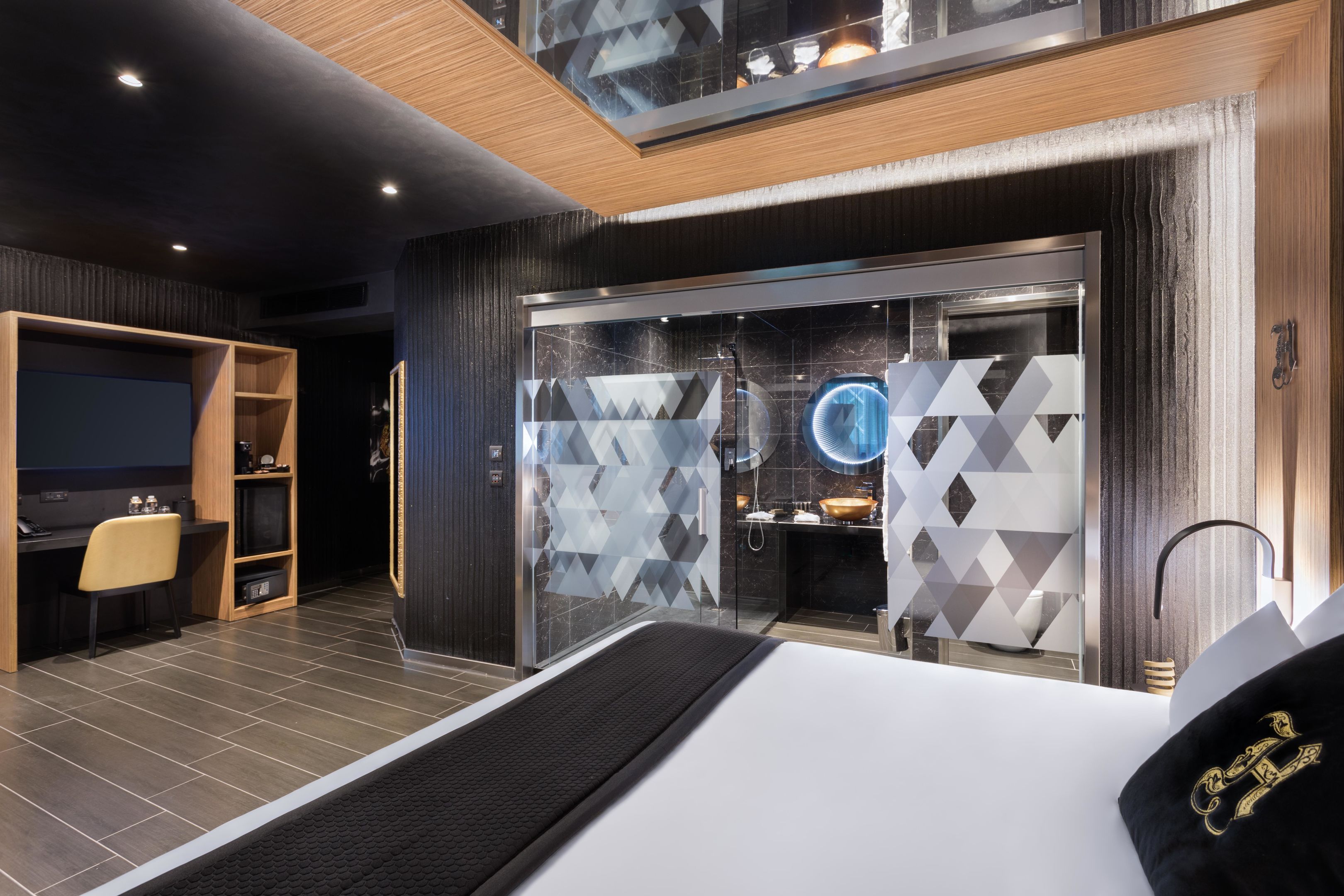 Hotel: H Hotel
