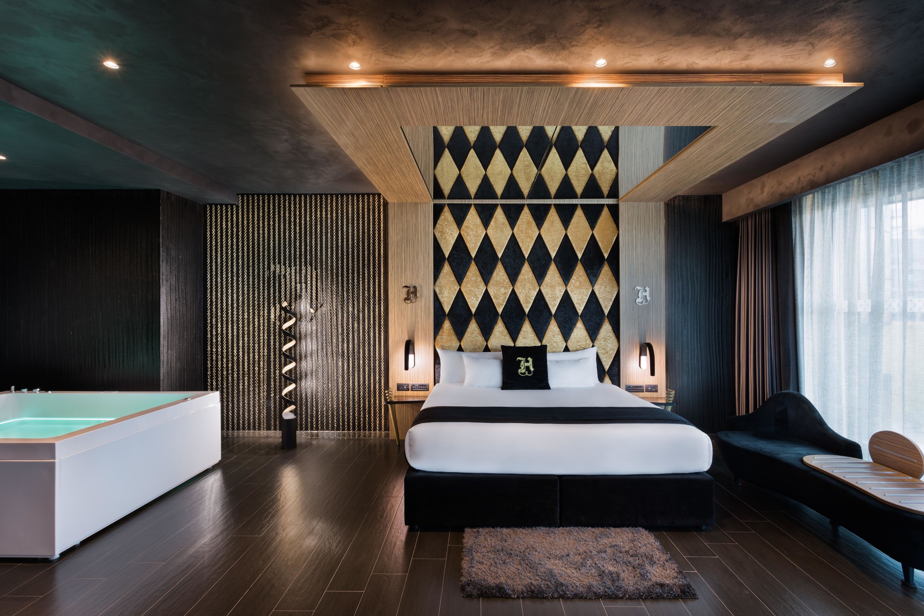 Hotel: H Hotel