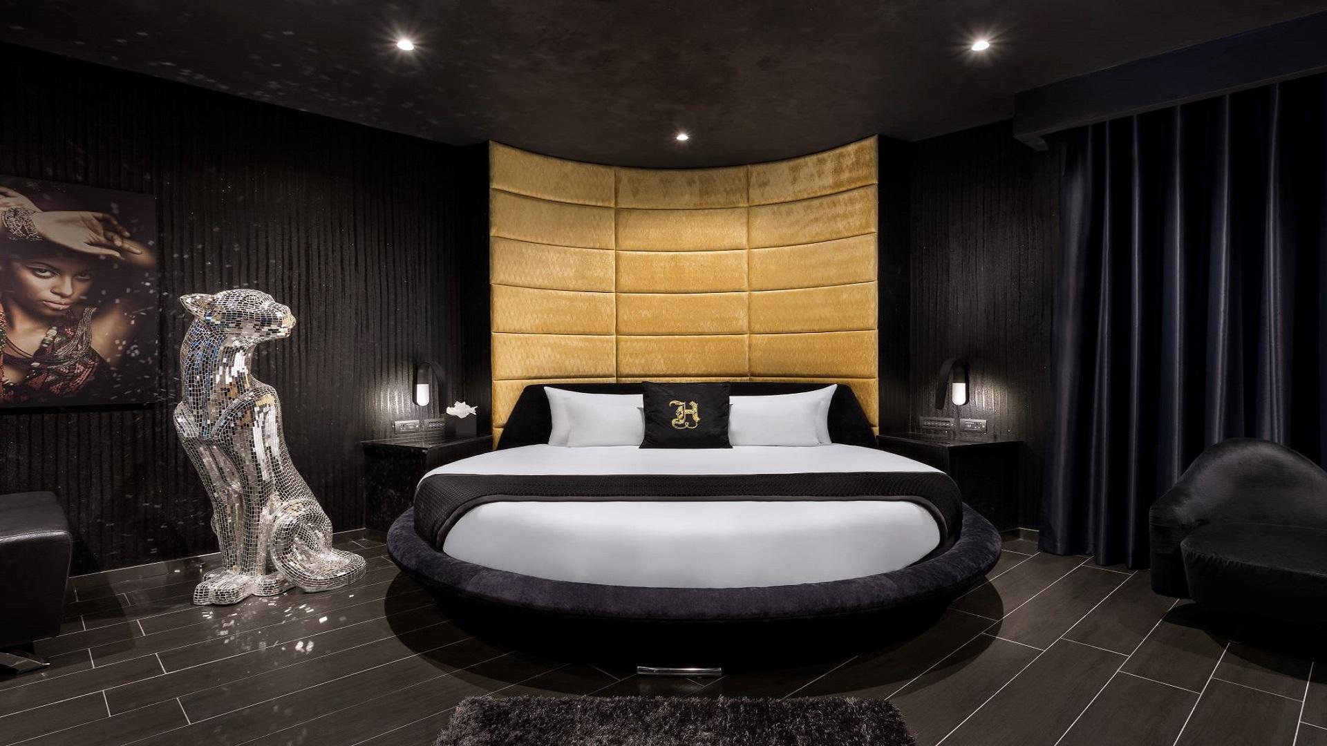 Hotel: H Hotel