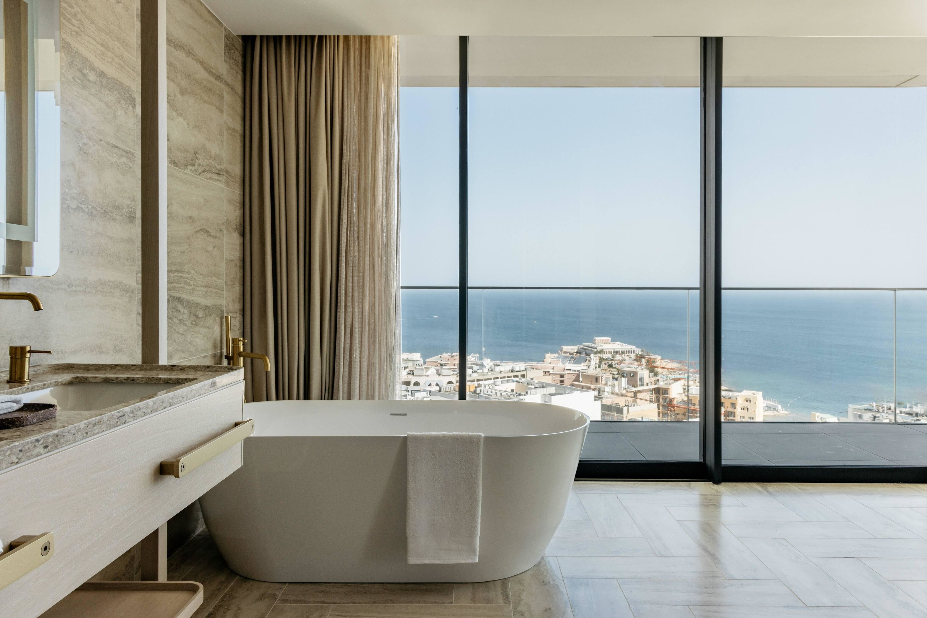 ME Malta Zimmer-Kategorien Extra ME+ Suite sea view