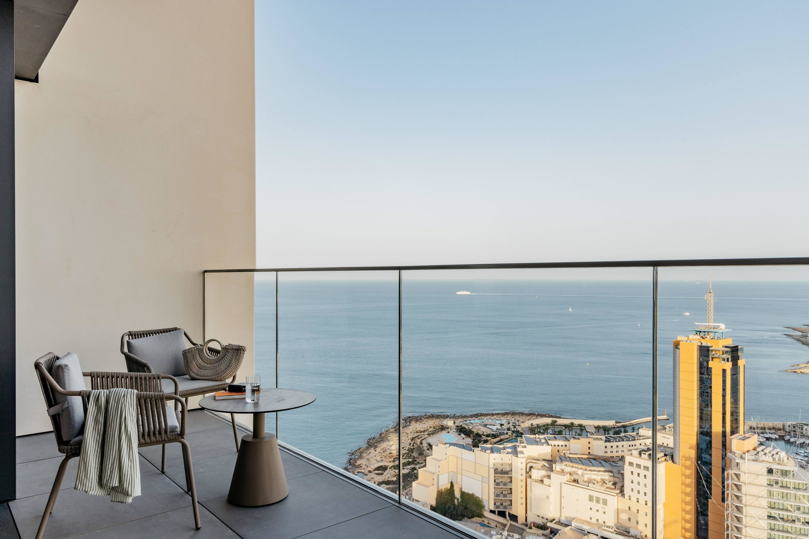 ME Malta Zimmer-Kategorien Beyond ME+ Panoramic Suite