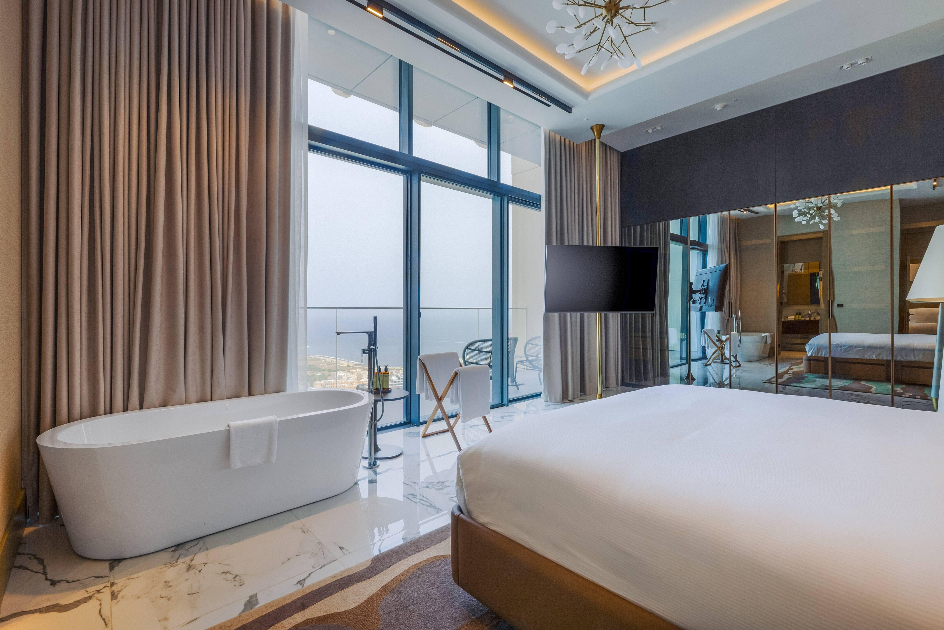 ME Malta Zimmer-Kategorien Ultimate ME+ Presidential Suite Sea View