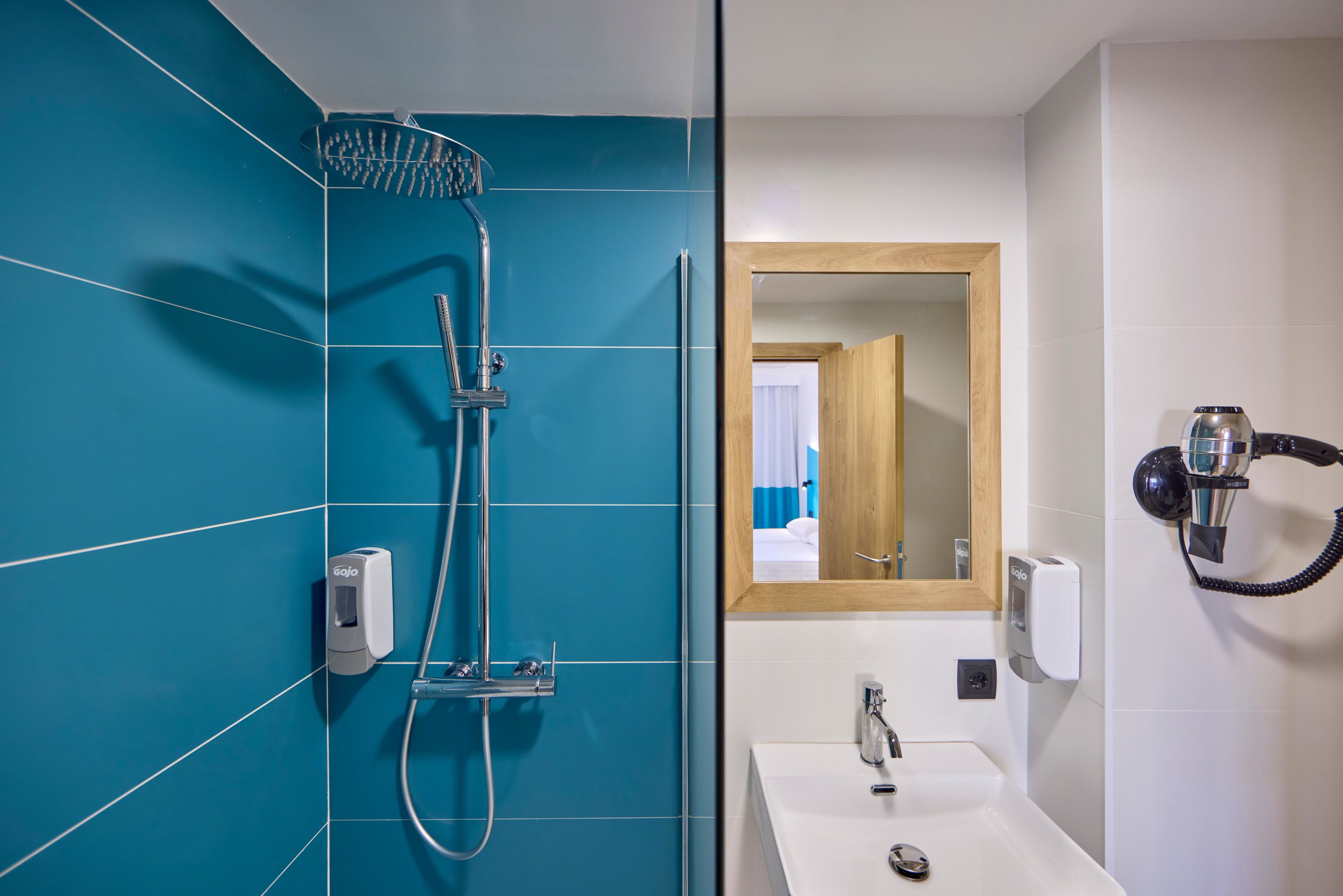 Ahoi! Urban Beach Hotel Zimmer-Kategorien Standard, Einzelzimmer (Single room Red Building B)