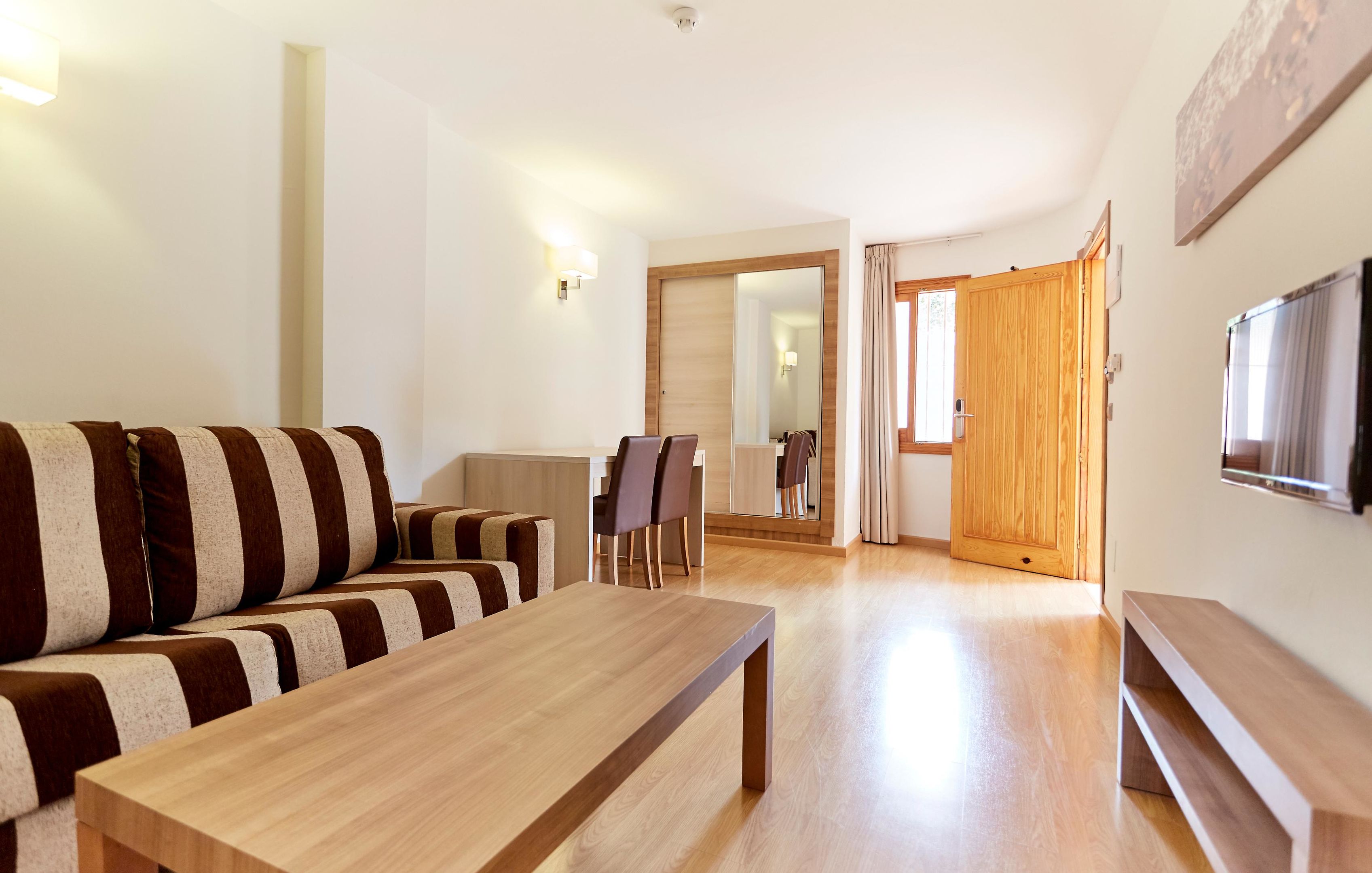 Hotel: Invisa Hotel Club Cala Blanca
