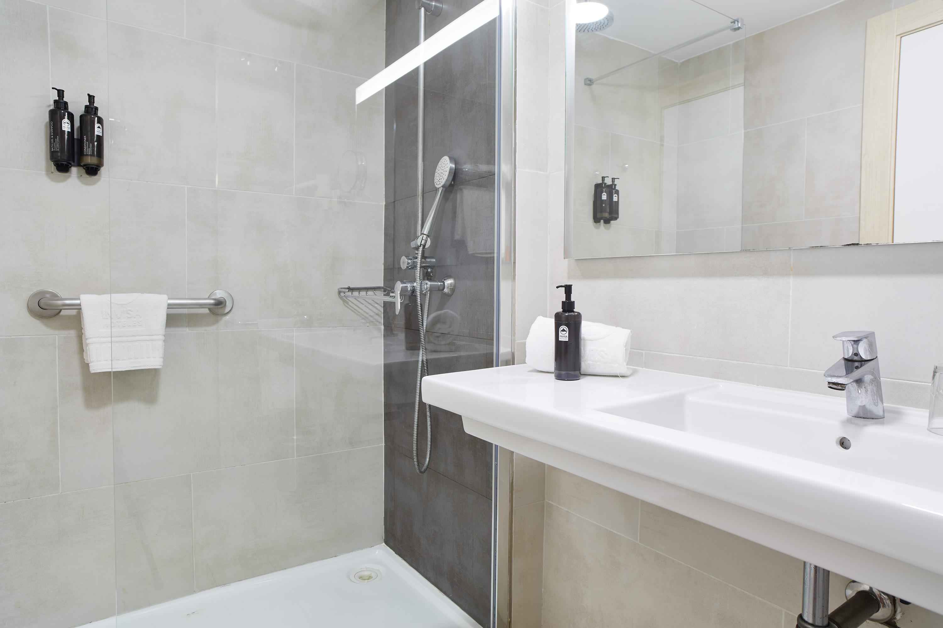 Hotel: Invisa Hotel Club Cala Blanca