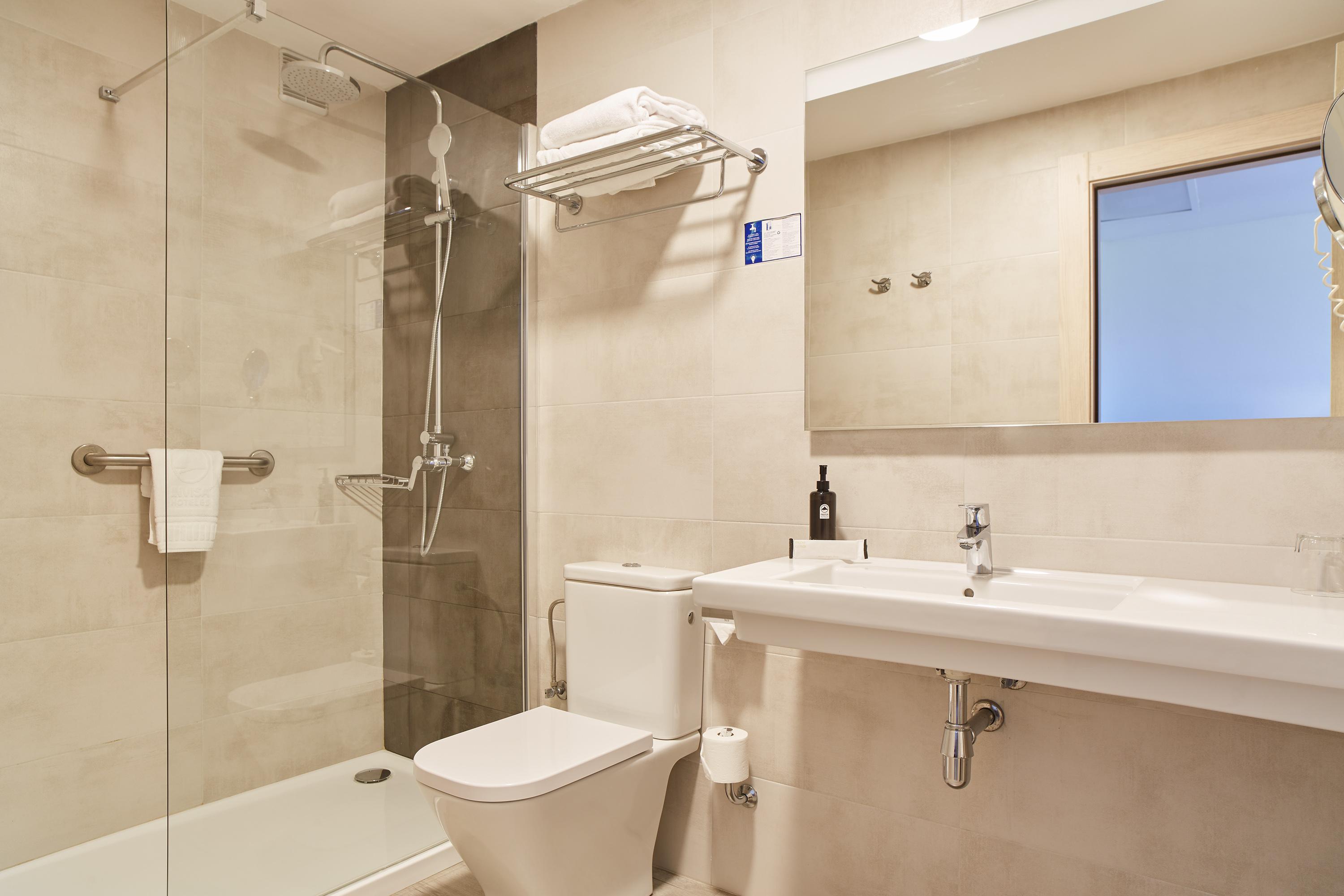 Invisa Hotel Club Cala Blanca Zimmer-Kategorien Double Superior sea view room