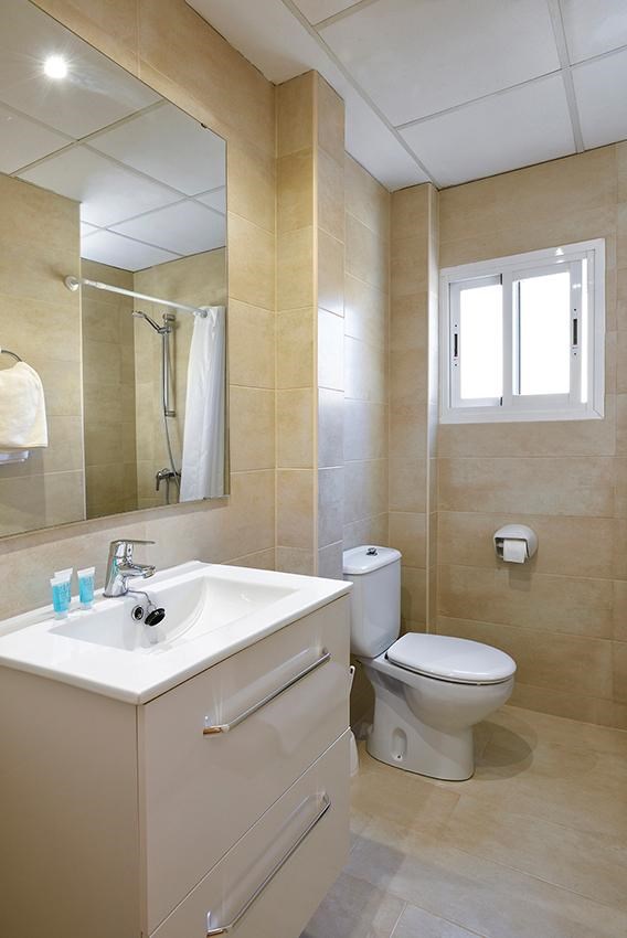 HSR Gil Zimmer-Kategorien Budget, Einzelzimmer (SINGLE ROOM)