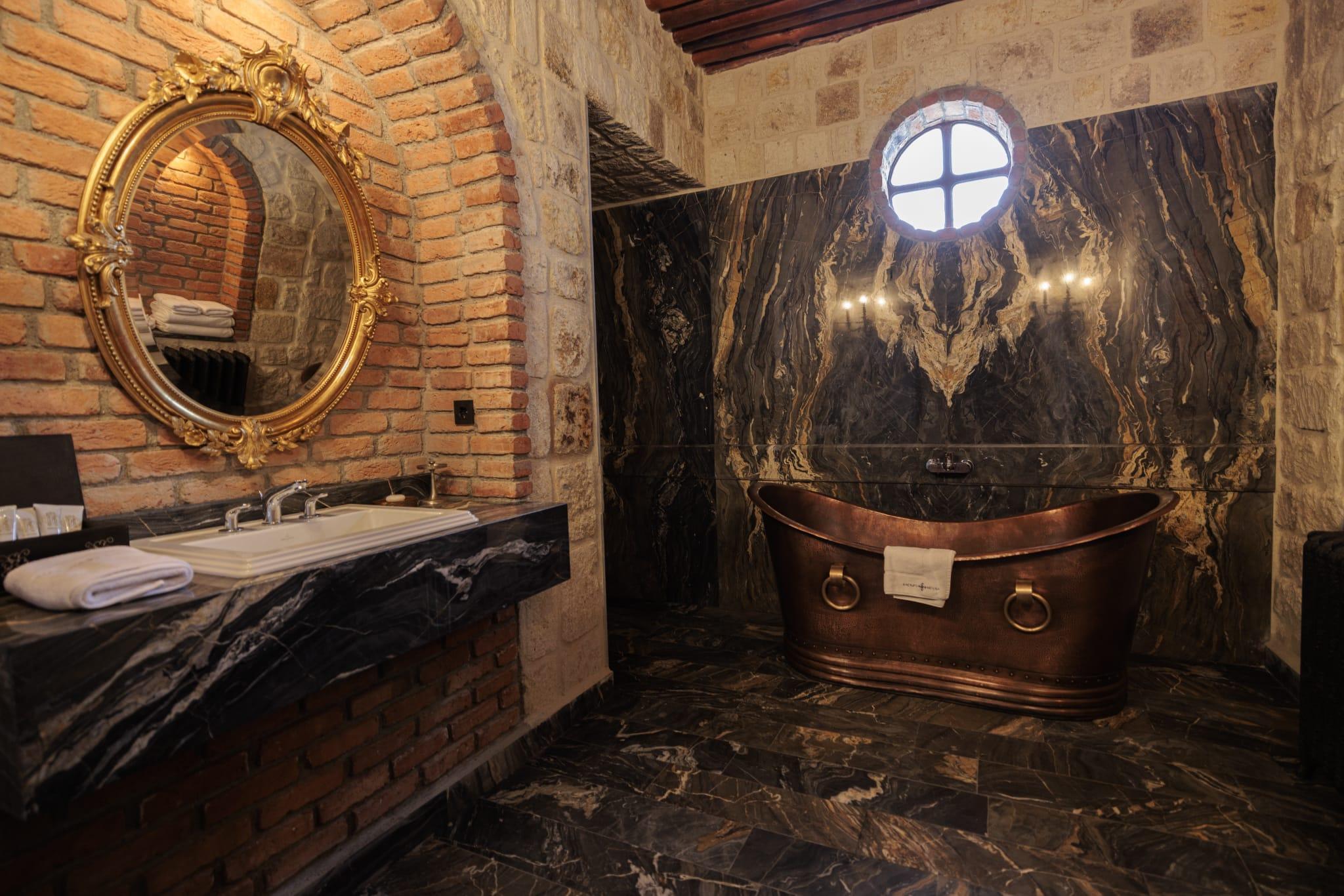Hotel: Sacred House