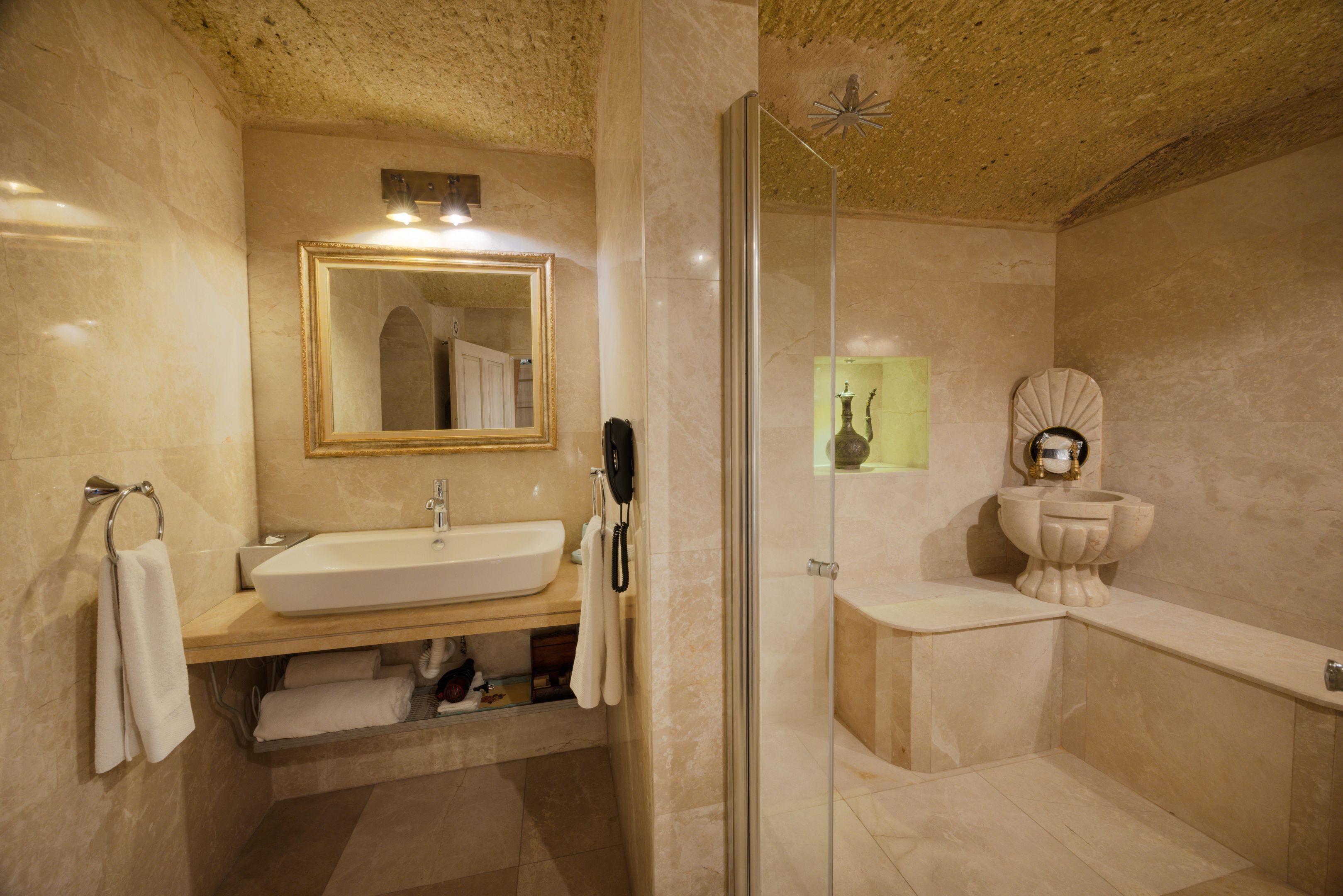 Hotel: Tafoni Houses Cave Hotel
