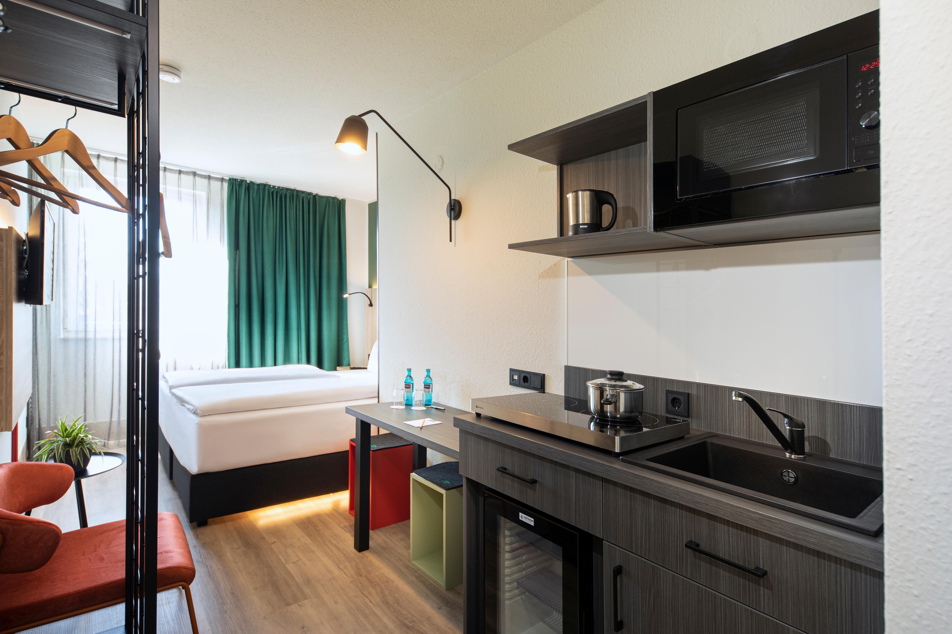 ACHAT Hotel Stuttgart Zuffenhausen Zimmer-Kategorien Zweibettzimmer (Studio Twinbettzimmer)