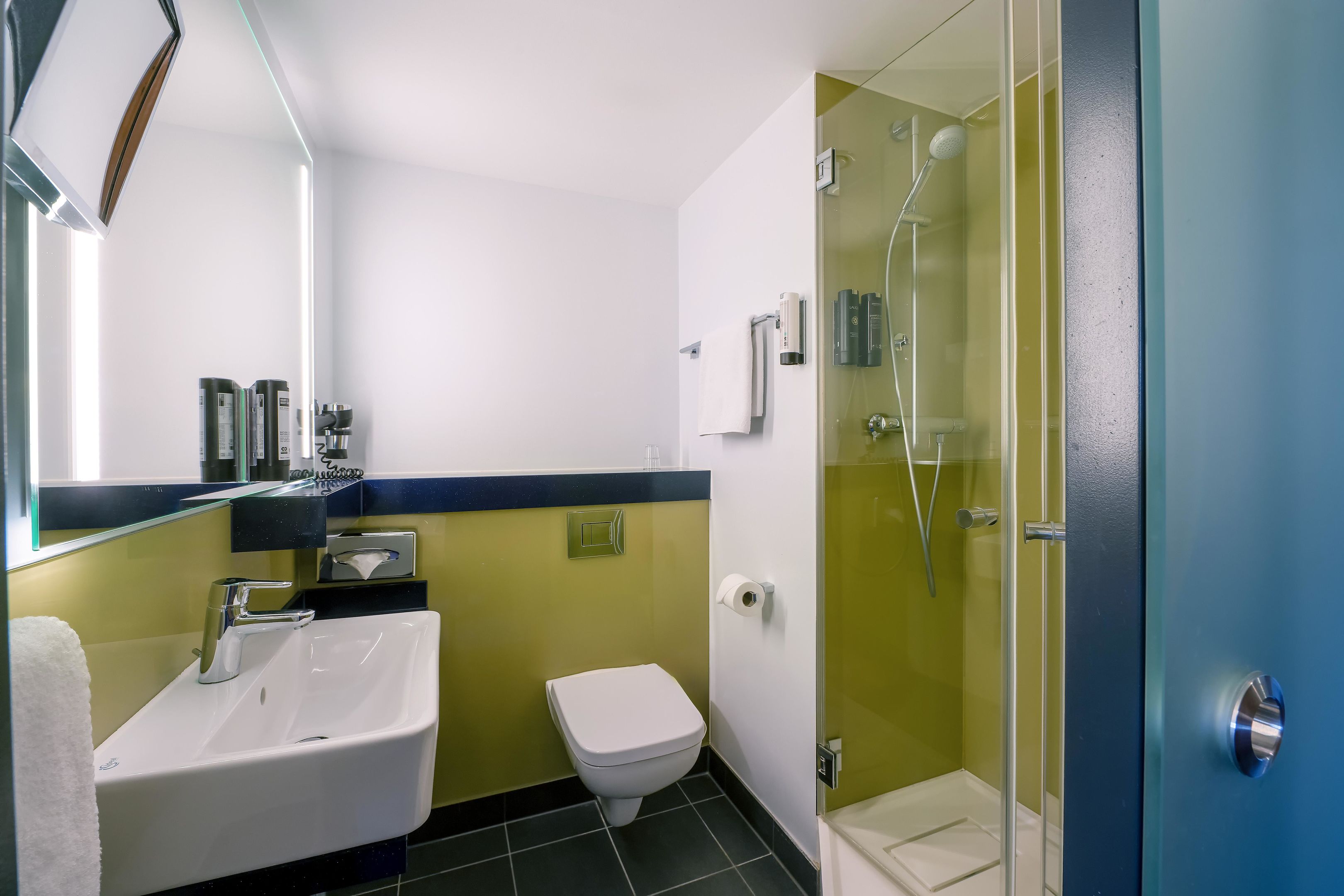 IntercityHotel Frankfurt Airport Terminal 3 Zimmer-Kategorien Standard, Doppelzimmer (Standard room)