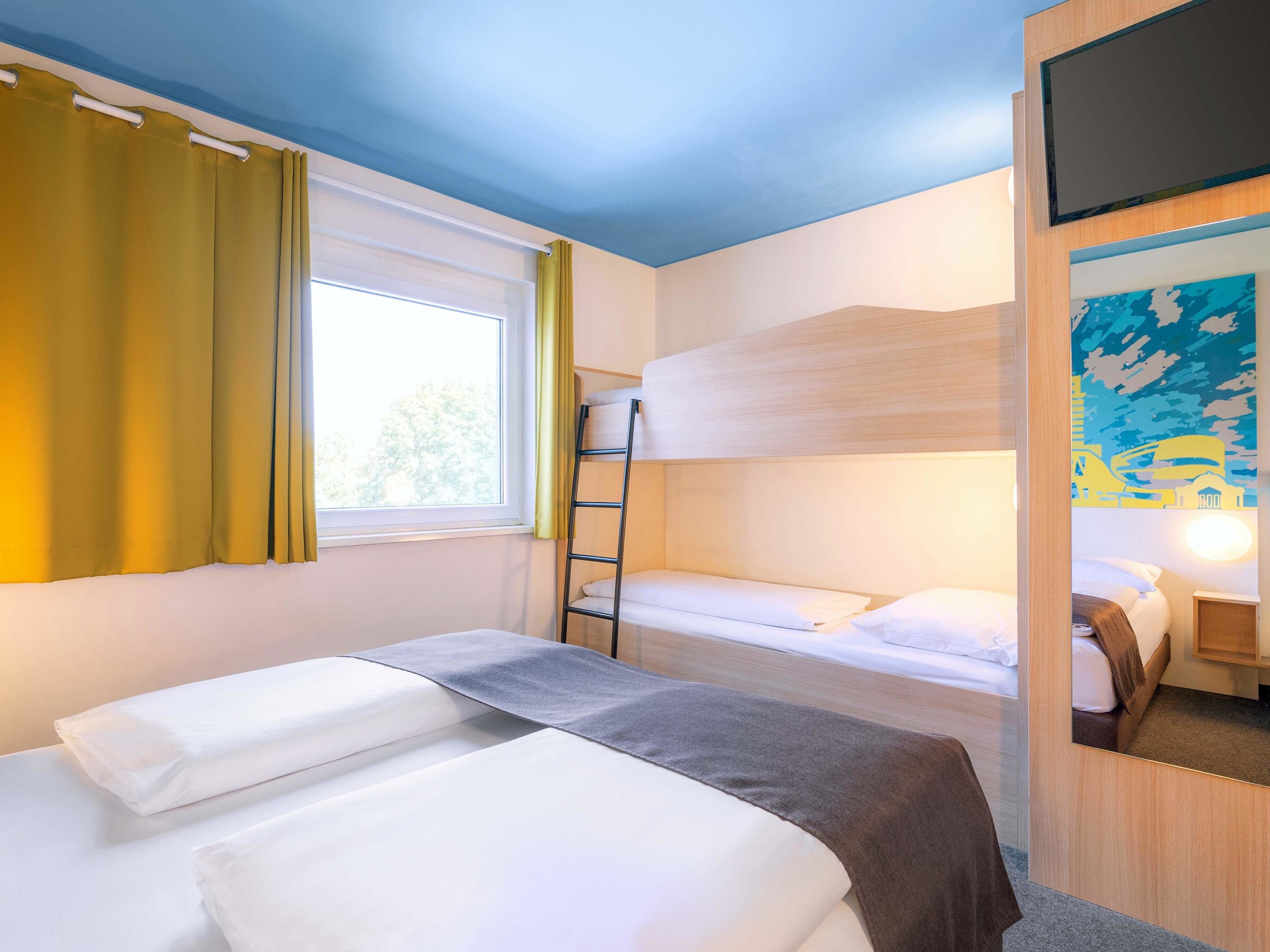 B&B HOTEL Stuttgart-City Zimmer-Kategorien Standard, Familienzimmer (4 people family room)