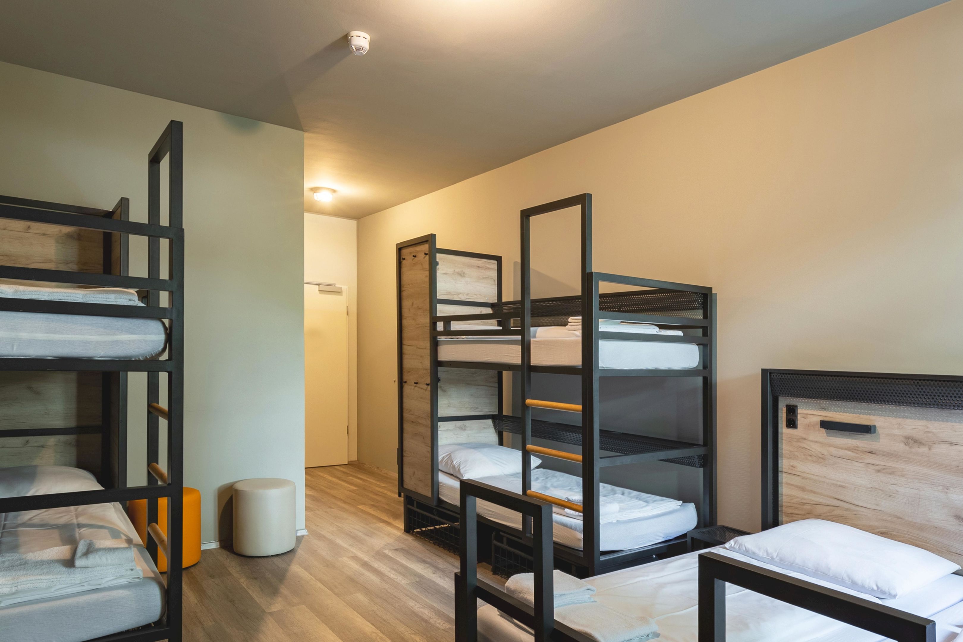 a&o Stuttgart City Zimmer-Kategorien Budget, Familienzimmer