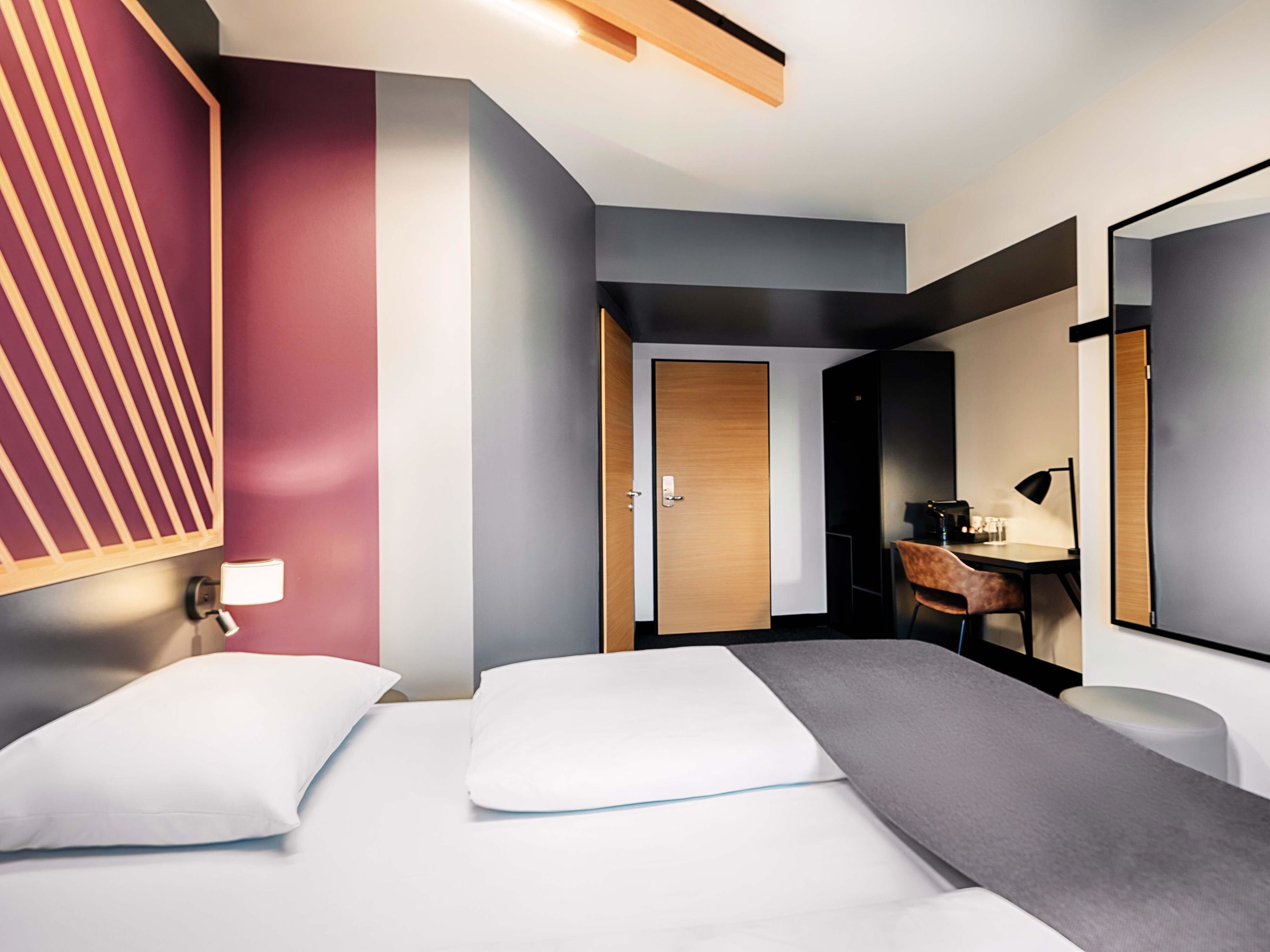 Hotels - Rheinland-Pfalz - B&B HOTEL Wiesbaden-Hbf