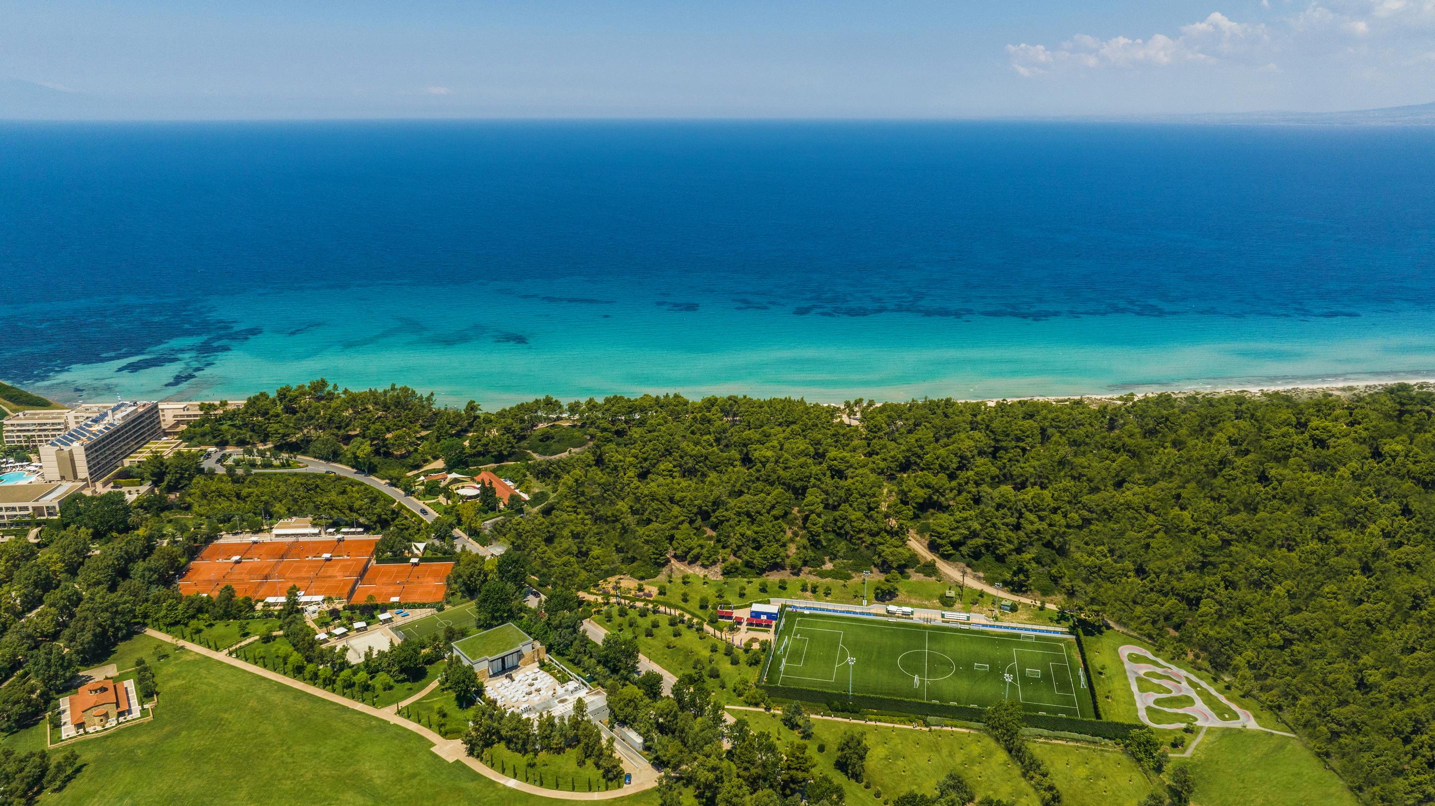 Hotel: Sani Club