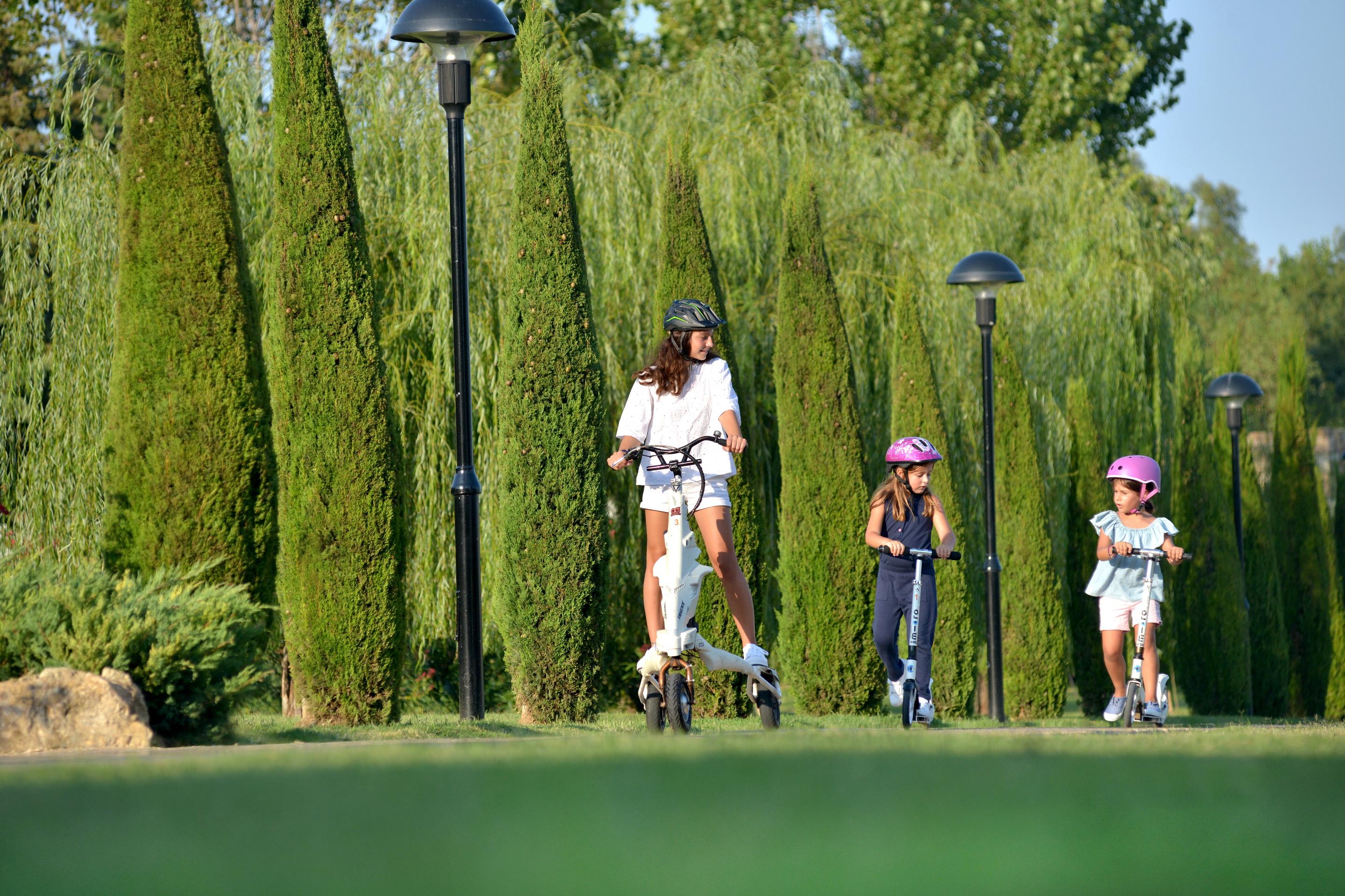 Hotel: Sani Club