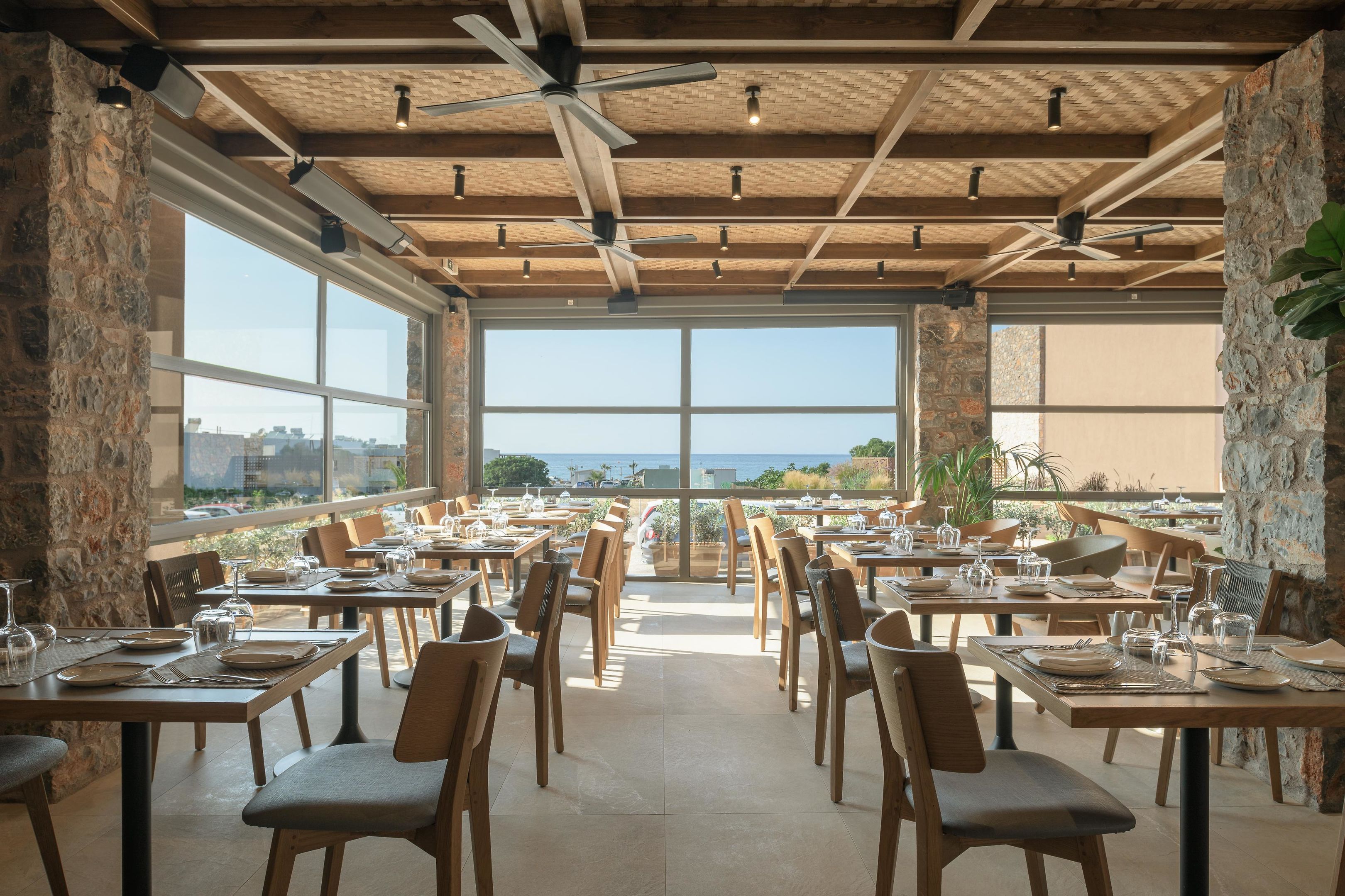 Hotel: Paralos Venus Suites